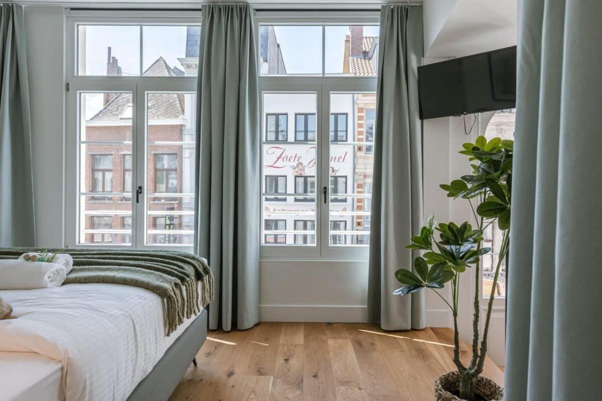 Huswell - Modern Apartment In The Centre Of Антверпен Екстериор снимка